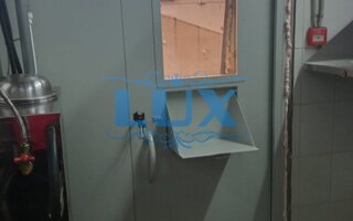 двустворчатая дверь с перекидным кассовым модулем, внутренняя сторона
