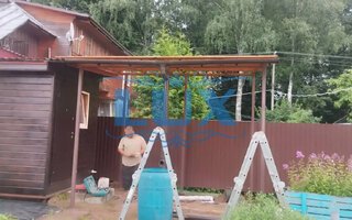 навес для дачи с кровлей из сотового поликарбоната